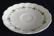 Lade das Bild in den Galerie-Viewer, 18 Teiliges KAFFEESERVICE "Viola" - Porzellan, Flora Veilchen Blumenblüten Blatt Blätter Motiv Dekor