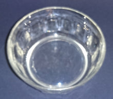 Lade das Bild in den Galerie-Viewer, SALATSCHÜSSEL - Hartglas, Klassisches Waben Relief Motiv Dekor