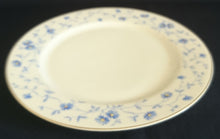 Lade das Bild in den Galerie-Viewer, DESSERTTELLER - Porzellan, Flora Vergiss mein nicht Blumenblüten Pflanzen Motiv Dekor