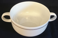 Lade das Bild in den Galerie-Viewer, 2er Set SUPPENTASSEN - Porzellan, Klassisch Linien Streifen Strich Motiv Dekor