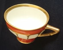 Lade das Bild in den Galerie-Viewer, 2er ESPRESSO SAMMELGEDECK - Porzellan, Goldrand Sreifen Linien Motiv Dekor