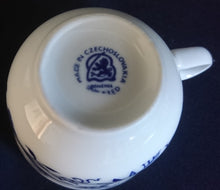 Lade das Bild in den Galerie-Viewer, ESPRESSO~ KAFFEETASSE - Porzellan Inglazed, Traditionelles Zwiebelmuster Motiv Dekor