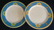 Lade das Bild in den Galerie-Viewer, 2er Set DESSERTTELLER - Porzellan, Gelber & Grüner Breiter Schmaler Linien Rand Blumenblüten Karo Diamant Motiv Dekor