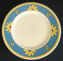 Lade das Bild in den Galerie-Viewer, 2er Set DESSERTTELLER - Porzellan, Gelber & Grüner Breiter Schmaler Linien Rand Blumenblüten Karo Diamant Motiv Dekor