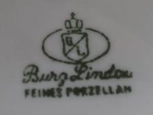 Lade das Bild in den Galerie-Viewer, 2er Set UNTERTASSEN - Porzellan, Goldrand Doppelter Relief Tassenabstellfläche Motiv Dekor