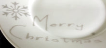 Lade das Bild in den Galerie-Viewer, UNTERTASSE - Porzellan, Winter Schneeflocken Aufschrift Motiv Dekor