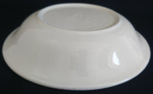 Lade das Bild in den Galerie-Viewer, SUPPENTELLER - Keramik / Steingut, Gesprenkeltes Punkte Tupfen Motiv Dekor (nBC)