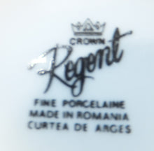 Lade das Bild in den Galerie-Viewer, BLUMENVASE - Porzellan, Goldrand Flora Blumenblüten Pflanzen Motiv Dekor