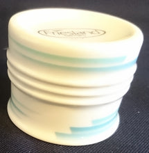 Lade das Bild in den Galerie-Viewer, EIERBECHER "Friesland" - Porzellan, Abstraktes Geometrisches Linien Dekor