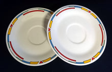 Lade das Bild in den Galerie-Viewer, 2er Set UNTERTASSEN "Atlantic" - Porzellan, Balken Linien Rechtecke Striche Motiv Dekor