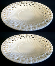 Lade das Bild in den Galerie-Viewer, 3er TEEGEDECK - Porzellan, Durchbrochenes Einfärbiges Bogen Säulen Linien Relief Motiv Dekor