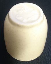 Lade das Bild in den Galerie-Viewer, 6er Set EIERBECHER - Keramik / Steingut, Punkte Tupfen Meliertes Motiv Dekor