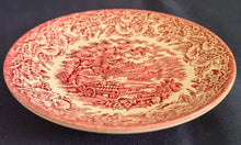 Lade das Bild in den Galerie-Viewer, 2er TEEGEDECK - Keramik / Steingut, Flora Planzen Blumenblüten Holzwagen Baum Bäume Motiv Dekor