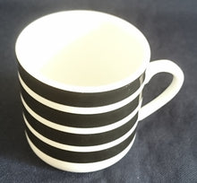 Lade das Bild in den Galerie-Viewer, ESPRESSOTASSE "Cafissimo" - Porzellan, Balken Streifen Linien Motiv Dekor