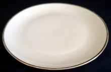 Lade das Bild in den Galerie-Viewer, 3er Teegedeck - Porzellan, Goldrand Klassisch Motiv Dekor