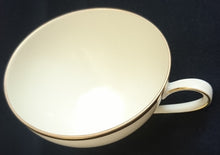 Lade das Bild in den Galerie-Viewer, 2er Teegedeck - Porzellan, Goldrand Klassisch Motiv Dekor