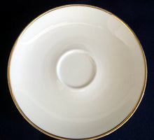 Lade das Bild in den Galerie-Viewer, 2er Set 3er Teegedeck - Porzellan, Goldrand Klassisch Motiv Dekor