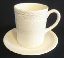 Lade das Bild in den Galerie-Viewer, 2er KAFFEEGEDECK - Keramik / Steingut, Flora Obst Weintrauben Birnen Blatt Blüten Abstrakt Rand Relief Motiv Dekor