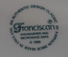 Lade das Bild in den Galerie-Viewer, UNTERTASSE - Keramik / Steingut, Abstrakt Kreuze Linien Rand Relief Motiv Dekor