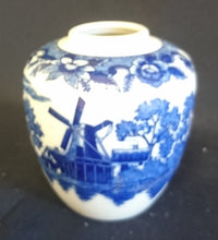 Lade das Bild in den Galerie-Viewer, BLUMENVASE - Porzellan, Flora Pflanzen Ranken Windmühlen Segelschiffe Meer See Baum Bäume Motiv Dekor