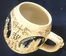 Lade das Bild in den Galerie-Viewer, 2er Set BOWLE~ GETRÄNKEKRÜGE - Keramik / Steingut, Burgen Schloß Schlösser Ruinen Weintrauben Abstrakt Aufschrift Motiv Dekor