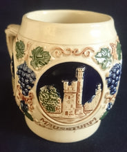 Lade das Bild in den Galerie-Viewer, 2er Set BOWLE~ GETRÄNKEKRÜGE - Keramik / Steingut, Burgen Schloß Schlösser Ruinen Weintrauben Abstrakt Aufschrift Motiv Dekor