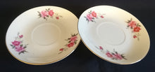 Lade das Bild in den Galerie-Viewer, UNTERTASSE - Porzellan, Goldrand Flora Rosenblumen Blüten Motiv Dekor