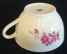 Lade das Bild in den Galerie-Viewer, 2er TEEGEDECK - Porzellan, Goldrand Flora Rosenblumen Blüten Motiv Dekor