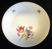 Lade das Bild in den Galerie-Viewer, DESSERTTELLER - Porzellan, Goldrand Flora Blumenblüten Pflanzen Motiv Dekor