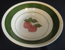 Lade das Bild in den Galerie-Viewer, SALAT~ BEILAGENSCHALE - Porzellan, Obst Himbeeren Breiter Dekorrand Motiv