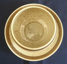 Lade das Bild in den Galerie-Viewer, SAUCIER "Onda Sahara" - Porzellan, Zweifärbiges Gesprenkeltes Linien Dekor