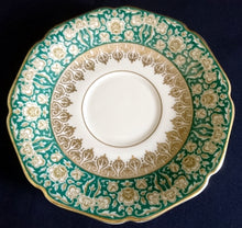 Lade das Bild in den Galerie-Viewer, 3er TEE SAMMELGEDECK - Porzellan, Flora Blumenblüten Pflanzen Abstrakt Zeichen Symbole Goldrand Motiv Dekor (nBC)