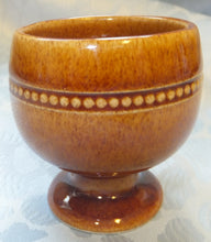 Lade das Bild in den Galerie-Viewer, EIERBECHER "Old" - Keramik / Steingut, Klassisch Nordisch Motiv Dekor (BC)