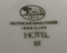 Lade das Bild in den Galerie-Viewer, 2er Set MILCHKAKAO GETRÄNKEKÄNNCHEN & MILCHKÄNNCHEN "Hotel" - Porzellan, Flora Blumenblüten Pflanzen Blatt Blätter Dekorrand Motiv