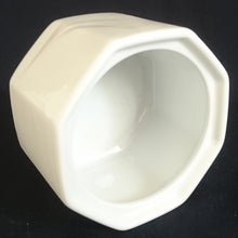 Lade das Bild in den Galerie-Viewer, ZUCKERDOSE OHNE DECKEL "Hotel" - Porzellan, Flora Blumenblüten Pflanzen Blatt Blätter Schilf Dekorrand Motiv (nBC)