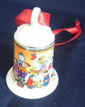 Lade das Bild in den Galerie-Viewer, SAMMEL- WEIHNACHTSGLOCKE "2011" - Porzellan, Weihnachtsfamilienfest Geschenke Luciafest Motiv Dekor (nBC)