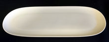 Lade das Bild in den Galerie-Viewer, BEILAGEN- KUCHEN- SERVIERPLATTE - Keramik / Steingut, Gastronomisches Einfärbiges Ovale Längsform Motiv Dekor (BC)