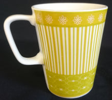 Lade das Bild in den Galerie-Viewer, KAFFEETASSE - Porzellan, Abstrakt Geometrisch Linien Zeichen Symbole Motiv Dekor