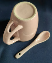 Lade das Bild in den Galerie-Viewer, 2er Set ESPRESSO~ KAFFEETASSE & LÖFFEL - Keramik / Steingut, Moderne Einfärbige Form Dekor (Rosa)