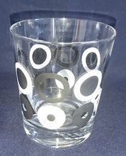 Lade das Bild in den Galerie-Viewer, WHISKEY~ WHISKY~ GETRÄNKEGLAS - Hartglas, Kreise Ringe Motiv Dekor