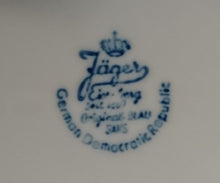 Lade das Bild in den Galerie-Viewer, SUPPENTELLER - Porzellan, Indisch Blau Strohblumen Motiv Dekor