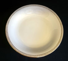 Lade das Bild in den Galerie-Viewer, SUPPENTELLER - Porzellan, Goldrand Schleifen Kreise Punkte Motiv Dekor (BC)