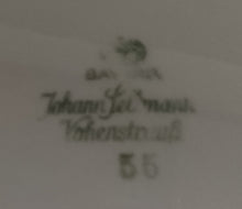 Lade das Bild in den Galerie-Viewer, 2er Set SUPPENTELLER - Porzellan, Goldrand Schleifen Kreise Punkte Motiv Dekor