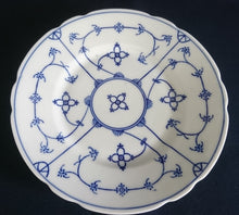 Lade das Bild in den Galerie-Viewer, 2er Set DESSERTTELLER - Porzellan, Indisch Blau Strohblumen Dekor