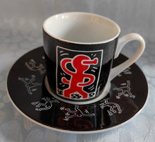 Lade das Bild in den Galerie-Viewer, 2er ESPRESSO~ KAFFEEGEDECK "Style No. 6"- Porzellan, Männchen Figur Symbol Körperhaltung Tätigkeit Tanzen Dancing