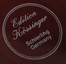 Lade das Bild in den Galerie-Viewer, GLÜHWEINTASSE - Keramik / Steingut, Dorf Haus Kirche Weihnachten Advent Schnee Christkindlmarkt Aufschrift Motiv Dekor