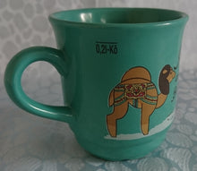 Lade das Bild in den Galerie-Viewer, 2er Set GLÜHWEINTASSEN - Keramik / Steingut, Rotenburg an der Fulda Weihnachtsmarkt 2001 Aufschrift Fachwerkhaus Häuser Schnee Motiv Dekor