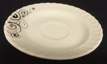 Lade das Bild in den Galerie-Viewer, 2er Set ESPRESSO UNTERTASSEN - Porzellan, Kreise Spiralen Linien Abstrakt Punkte Relief Motiv Dekor