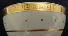 Lade das Bild in den Galerie-Viewer, MÜSLI~ SERVIERSCHALE - Porzellan, Goldrand Breite Streifen Vierecke Quadrate Punkte Motiv Dekor