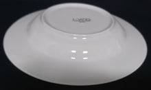 Lade das Bild in den Galerie-Viewer, SUPPENTELLER - Porzellan, Goldrand Vierecke Quadrate Schachbrett Motiv Dekor